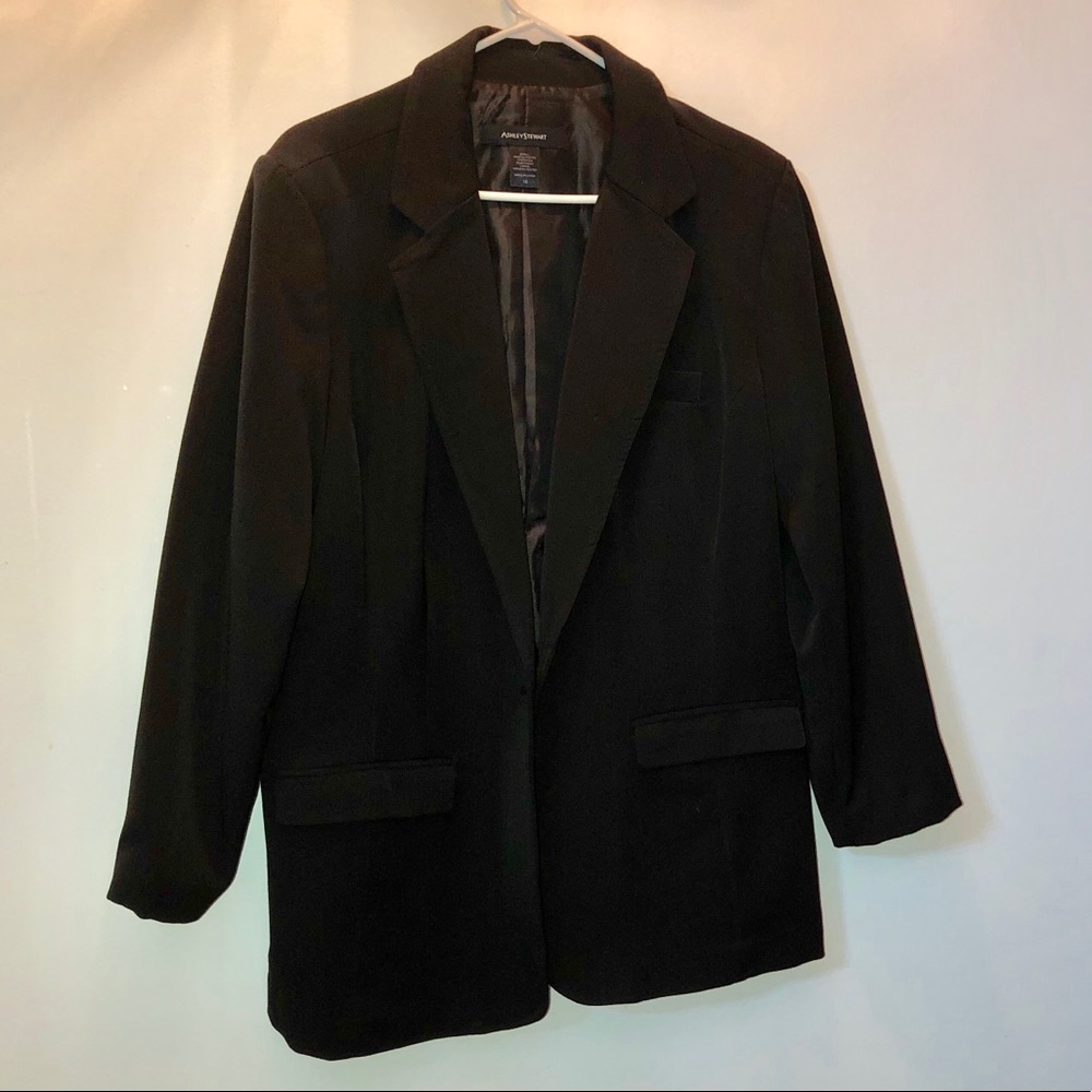 Ashley Stewart’s black woman’s blazer.